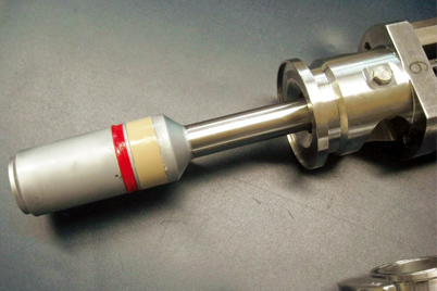 Pistones en plantas embotelladoras que utilizan cojinetes de fricción iglidur®